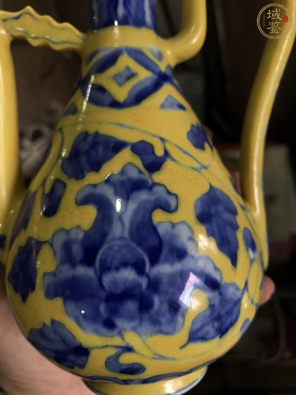 大清乾隆年製黄釉花瓶-