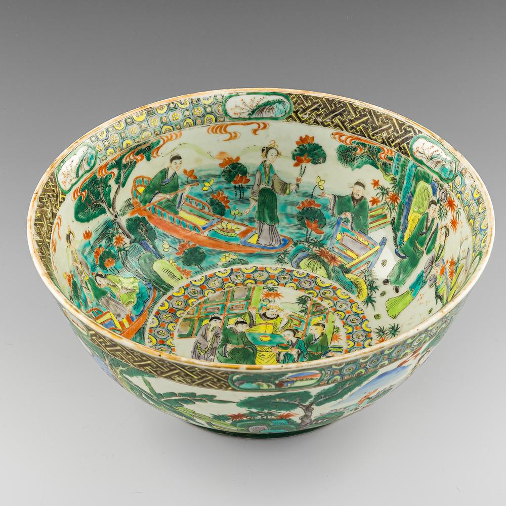 中国古美術品　清の雍正時代　粉彩花文皿　本物保証